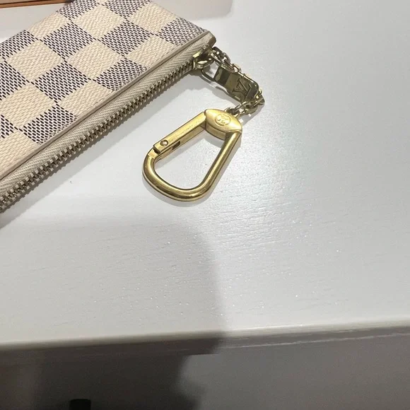 Louis Vuitton Damier Azure Cles Key Pouch - Picture 8 of 10